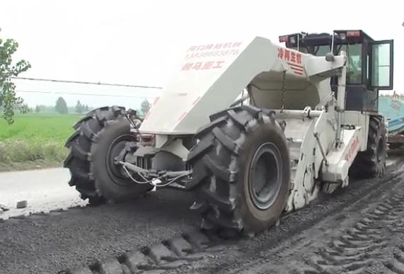 WR2300L，安徽靈壁S201省道冷再生施工