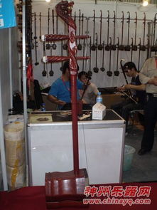 天津成韻民族樂器廠2010北京樂器展會現場 巧匠與悠揚盛于時代同頻